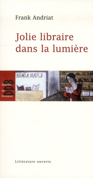 Jolie libraire dans la lumière