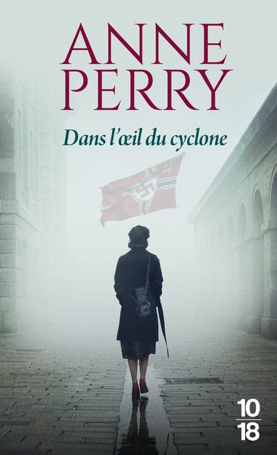 Une enquête d'Elena Standish : Dans l'oeil du cyclone