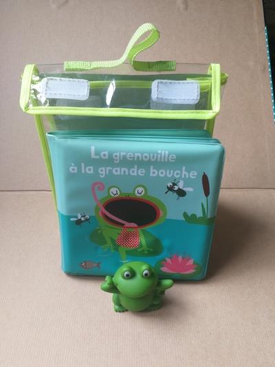 La grenouille à la grande bouche. Avec une figurine de grenouille
