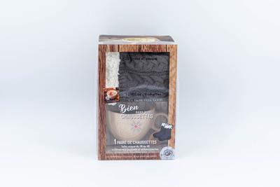 Bien dans mes chaussettes. Une invitation au cocooning et aux bonheurs simples. Avec 1 mug gravé et