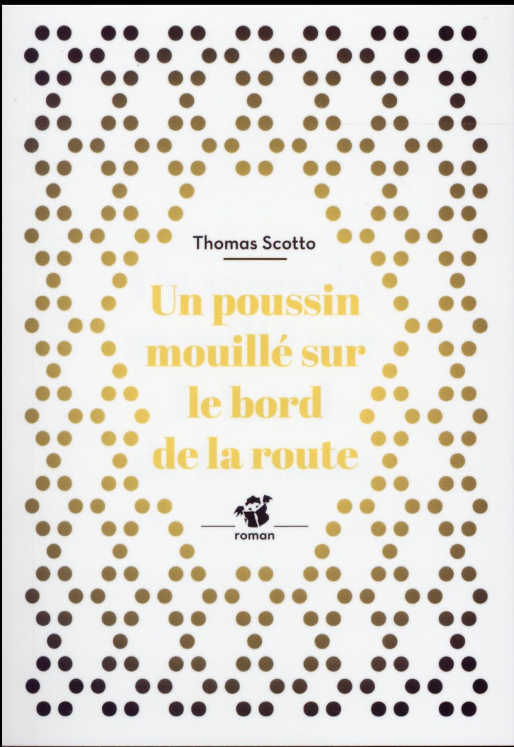 Un poussin mouillé au bord de la route