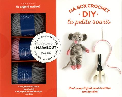Coffret Ma box crochet DIY La petite souris. Avec 3 petites pelottes, 1 aiguillée de fil noir, 1 cro