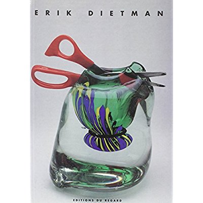 ERIK DIETMAN. Le nez dans le verre, un verre dans le nez