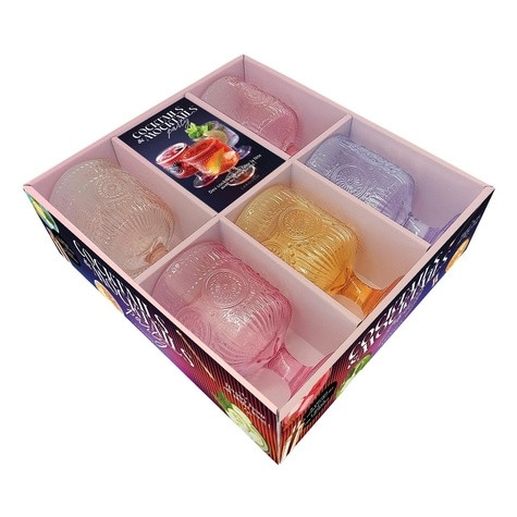 Cocktails et mocktails party. Coffret avec 5 verres à cocktails en verre et 1 livrets de 20 recettes
