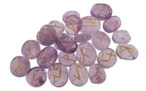RUNES AMETHYSTE - LOT DE 25 DANS POCHETTE SUEDINE