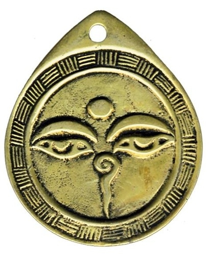 Médaillon tibétain yeux de Bouddha - Laiton