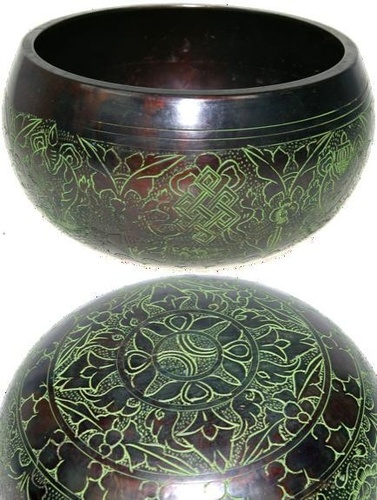 Bol chantant gravé - Finition noire - 12 cm