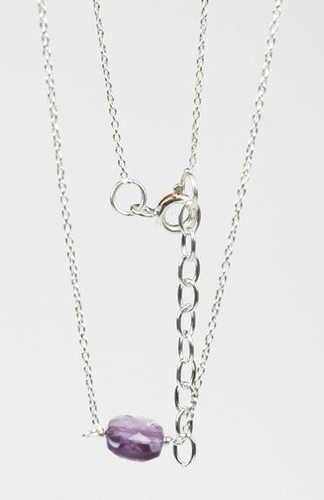 COLLIER EN ARGENT, COUSSIN D'AMETHYSTE DU BRESIL 7 MM