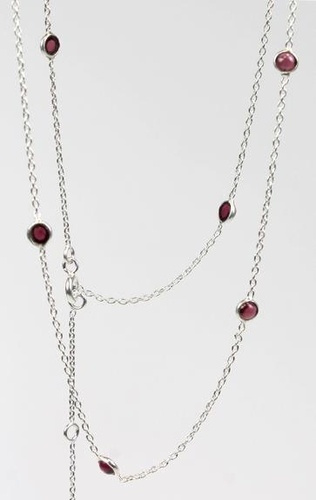 COLLIER EN ARGENT 8 PIERRES SERTIES GRENAT