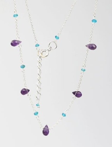 COLLIER EN ARGENT BRIOLETTES ET PERLES FACETTEES AMETHYSTE ET APATITE