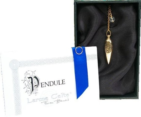PENDULE FAIT MAIN EN BRONZE GRAVE