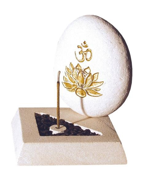 PORTE ENCENS OM ET FLEUR DE LOTUS EN PIERRE BLANCHE
