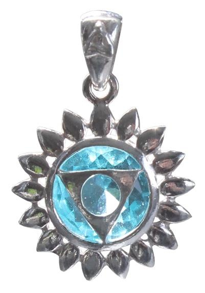 MEDAILLE CHAKRA VISHUDDHA ARGENT 925 AVEC TOPAZE (SYNTH.) - 2 CM
