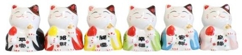 ENSEMBLE DE 6 CHATS MANEKI NEKO EN PORCELAINE