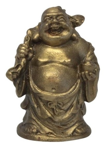 BOUDDHA METAL AVEC UN BALUCHON SUR SON DOS - VOYAGE