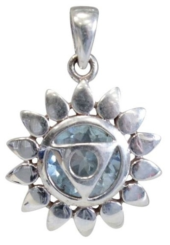 MEDAILLE CHAKRA VISHUDDHA ARGENT 925 AVEC TOPAZE BLEUE NATURELLE