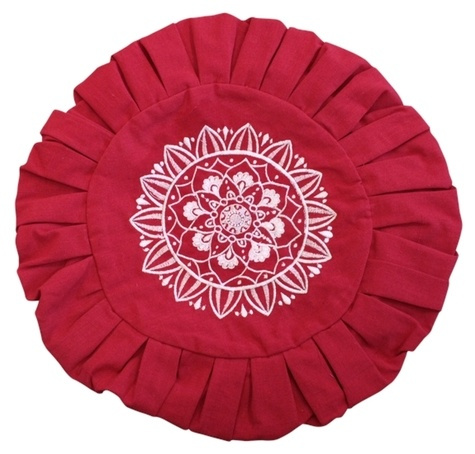 Housse de Zafu Rouge Broderie Mandala Blanche