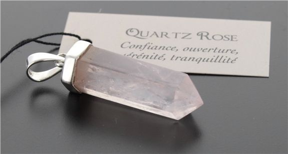 PENDENTIF QUARTZ ROSE FORME POINTE