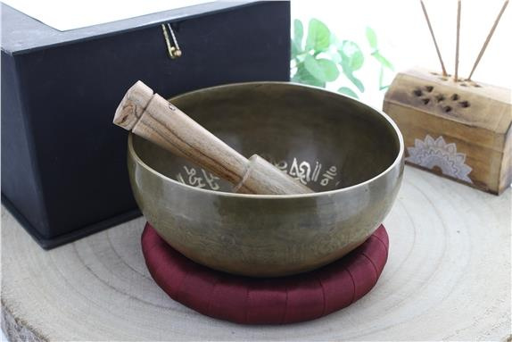 COFFRET BOL CHANTANT TRADITIONNEL GRAVURE BOUDDHA DIAMETRE ENV. 14 CM