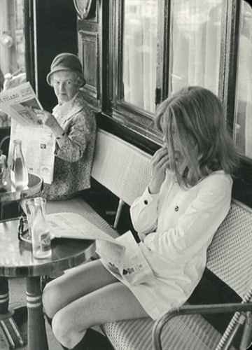 Henri Cartier-Bresson, Brasserie Lipp, Paris, France 1969
