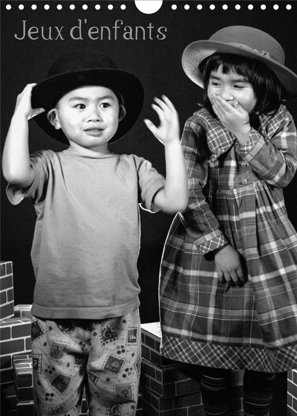 Jeux d'enfants. Balade espiègle et tendre au pays de l'enfance, Edition 2020