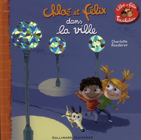 Chloé et Félix dans la ville