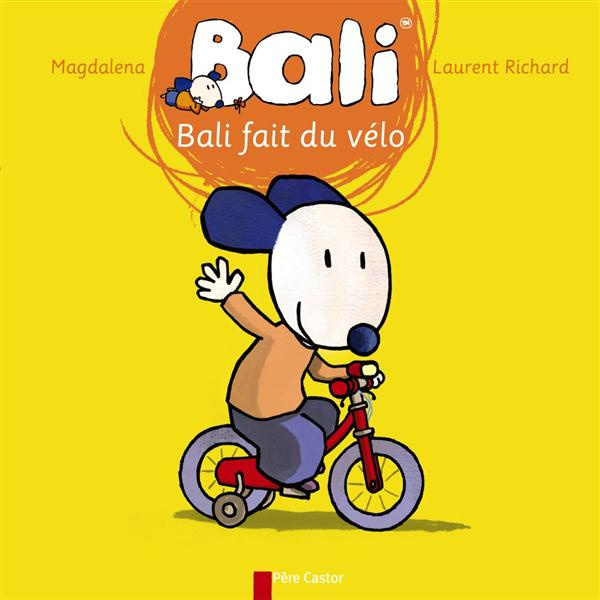 Bali fait du vélo