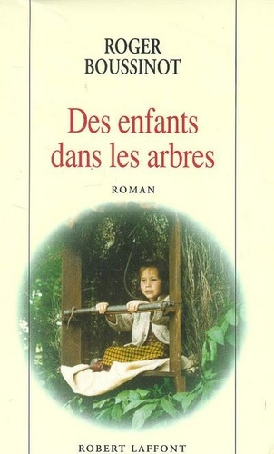 Des enfants dans les arbres