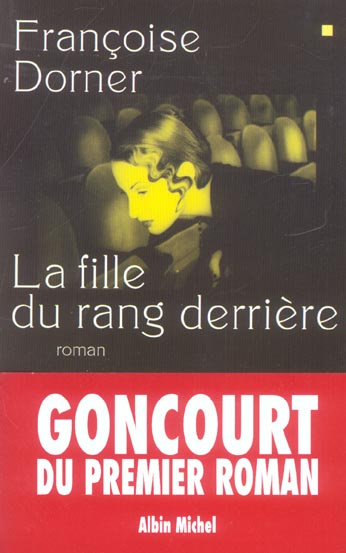 La fille du rang derrière