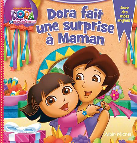 Dora fait une surprise à maman