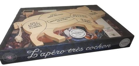 L'apéro très cochon. Avec 1 planche apéro très cochonne en bois et 4 mini-ardoises
