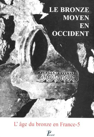 LE BRONZE MOYEN EN OCCIDENT. La culture des Duffaits et la civilisation des Tumulus