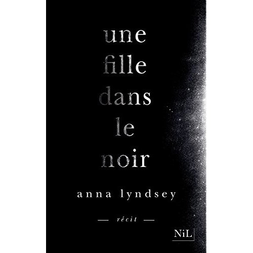 Une fille dans le noir