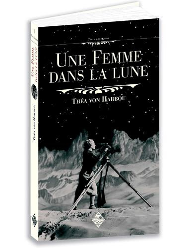 Une femme dans la lune