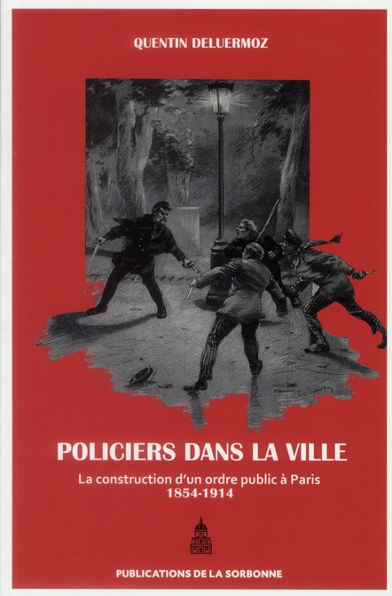 DES POLICIERS DANS LA VILLE