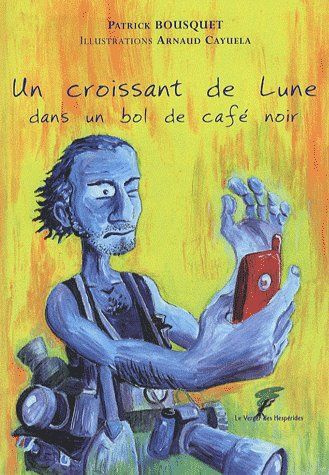 Un croissant de lune dans un bol de café noir
