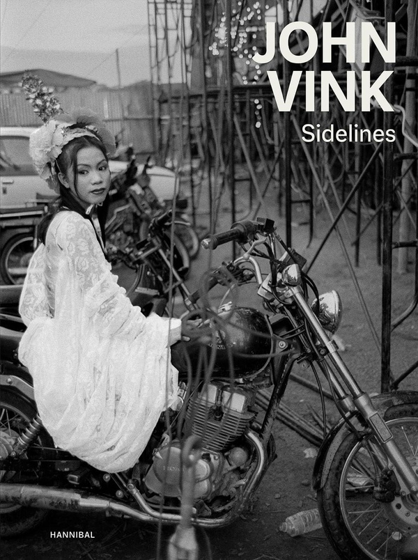 collectif-john-vink-sidelines_0