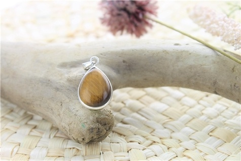 xxx-pendentif-oeil-de-tigre-argent-925-forme-goutte-petit-modele_0