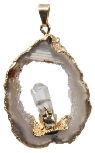 PENDENTIF DORE - GEODE D' AGATE AVEC POINTE CRISTAL DE ROCHE