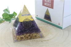 PYRAMIDE ORGONITE AMETHYSTE FLEUR DE VIE