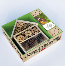 Hôtel à coccinelles et autres insectes bienfaiteurs du jardin. Avec 1 petit guide pratique et 1 hôte - Hopes Fiona ; Bermont-Gettle Virginie de ; Nikolci