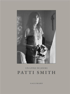 Un livre de jours - Smith Patti ; Desserrey Claire