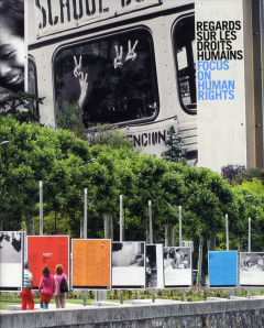 Regards sur les droits humains. Edition bilingue français-anglais - Chessex Luc ; Reymond Jean-Pierre