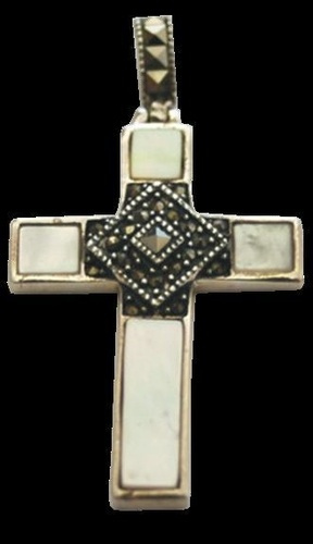 Emprunter CROIX ARGENT NACRE ET MARCASSITE livre