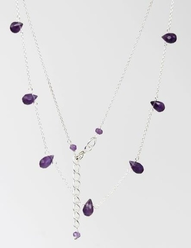 Emprunter COLLIER EN ARGENT 7 LARMES FACETTEES AMETHYSTE livre