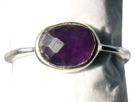Emprunter BAGUE AMETHYSTE ARGENT 925 FACETTEE T53 livre