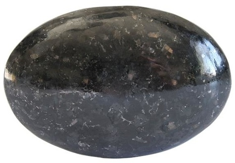 Emprunter GALET NUUMITE - 5 X 7 CM livre