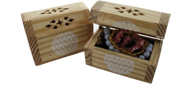 Emprunter BOITE A BIJOUX EN BOIS AVEC VELOURS A L'INTERIEUR - ORNEMENT FLEUR DE VIE livre