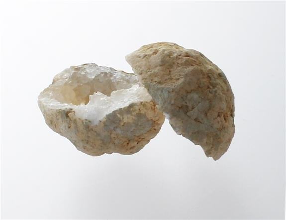 Emprunter MINI GEODE DE CALCITE BLANCHE livre