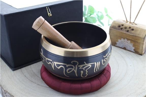 Emprunter COFFRET BOL CHANTANT NOIR GRAVURE OM DIAMETRE 12 CM livre